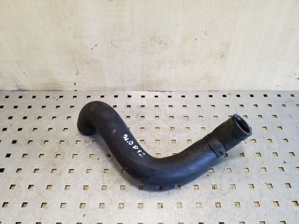 Engine coolant pipe/hose – Toyota Avensis T250 (2003-2006)