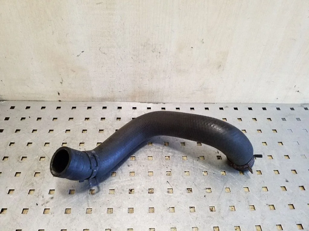 Engine coolant pipe/hose – Toyota Avensis T250 (2003-2006)