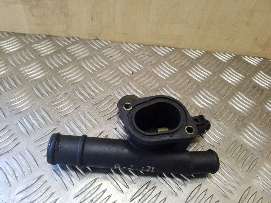 Engine coolant pipe/hose 038121133