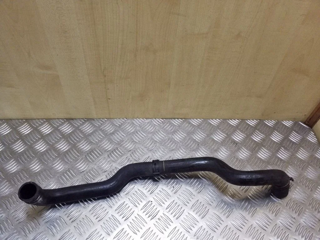 Engine coolant pipe/hose 7H0121051G
