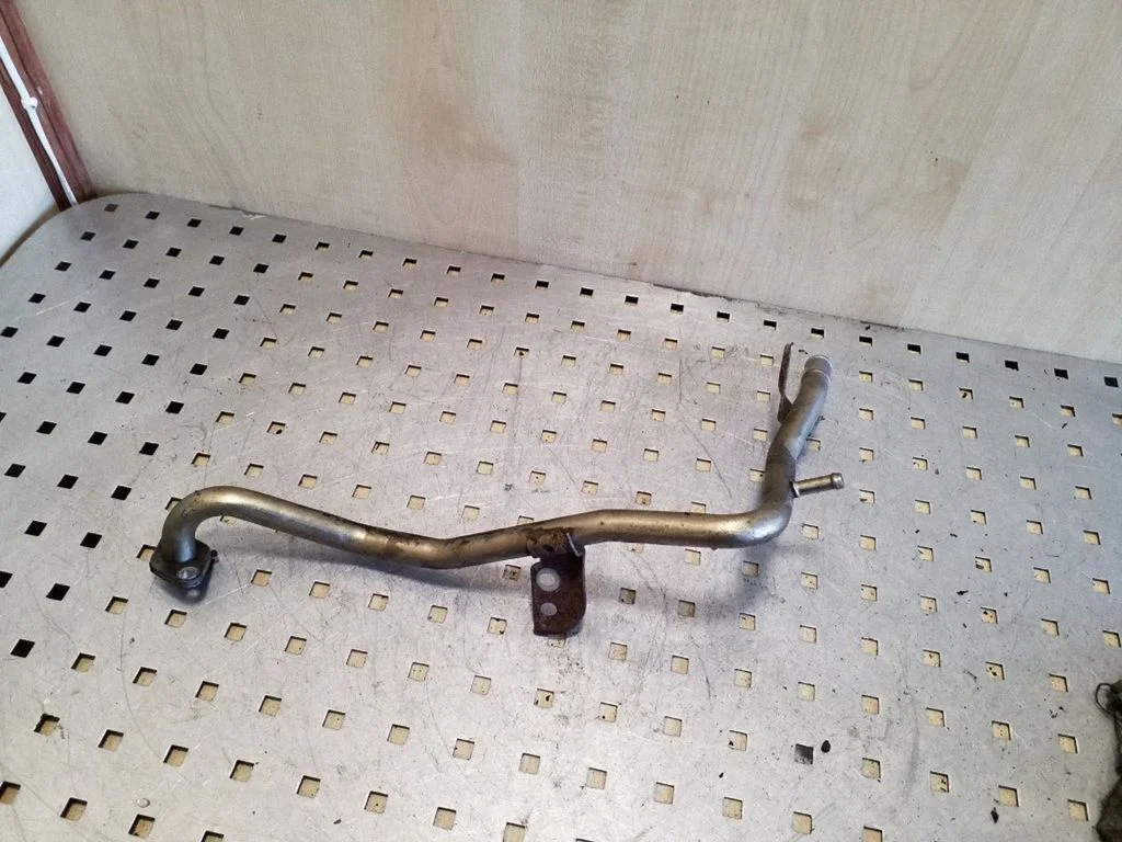 Engine coolant pipe/hose – Toyota Prius (XW20) (2003-2009)