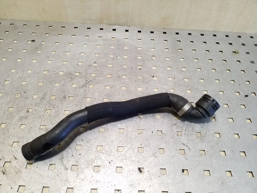 Engine coolant pipe/hose 64216928591