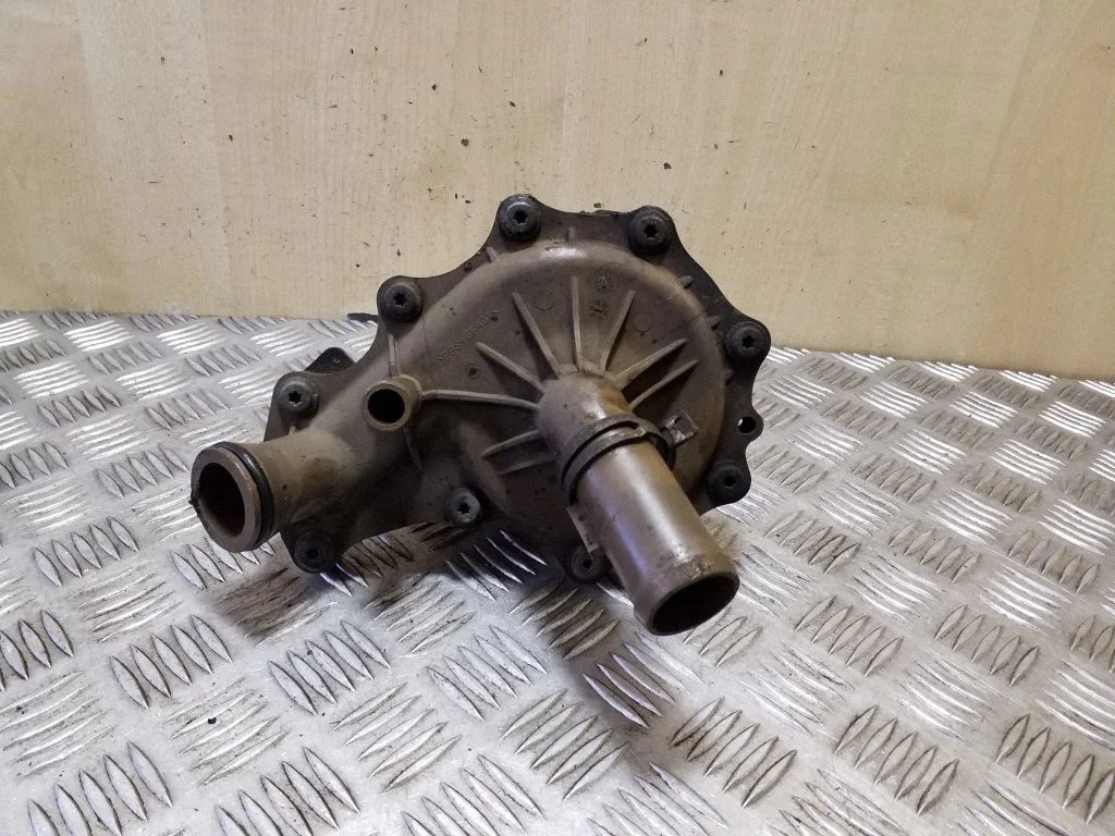 Water pump 6C1Q8K500AF
