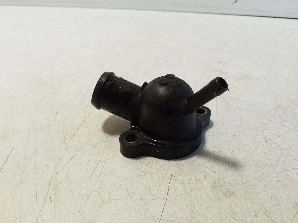 Thermostat/thermostat housing 04L121131AA