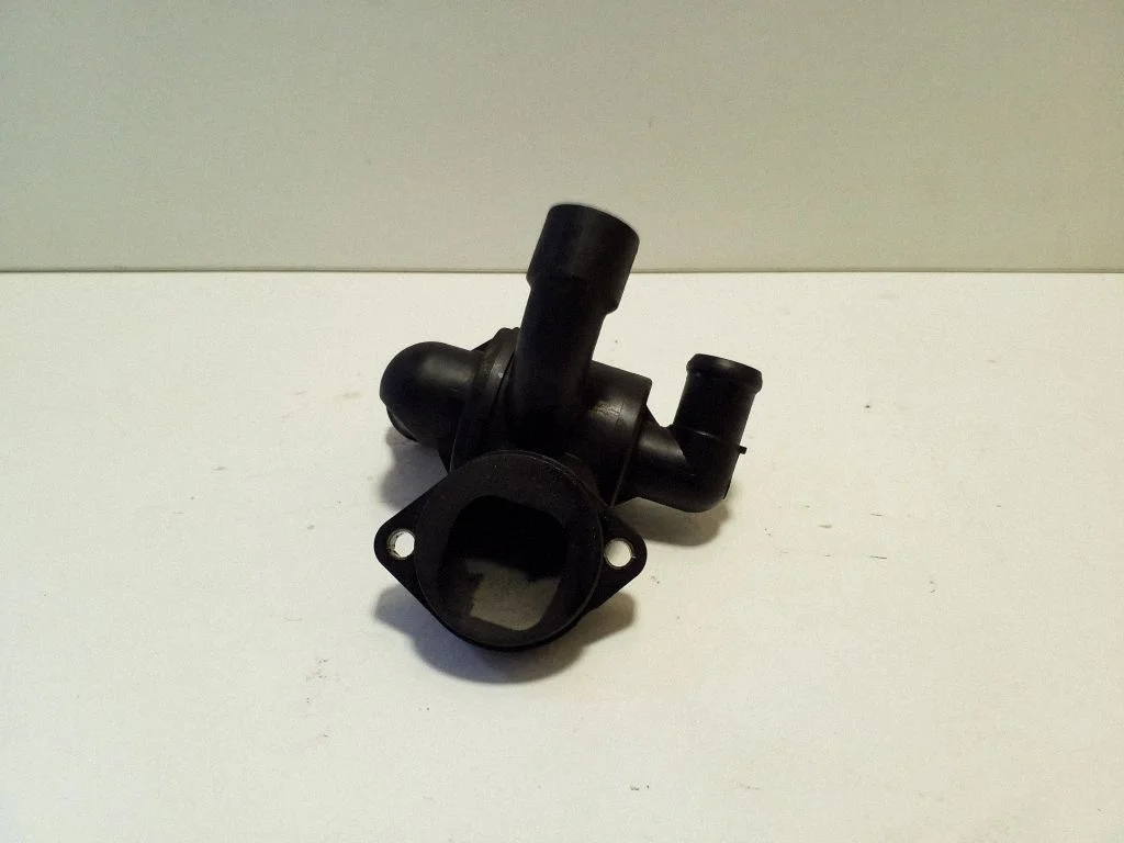 Thermostat/thermostat housing V6581002