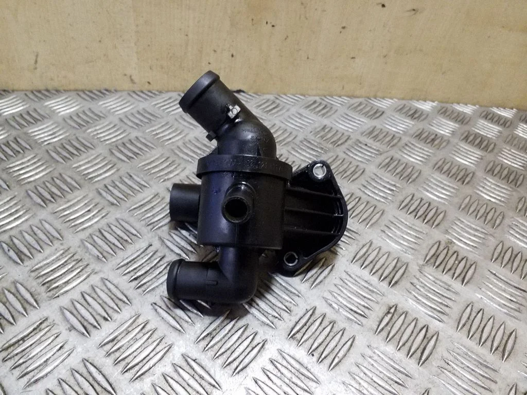 Thermostat/thermostat housing 03L121111AE