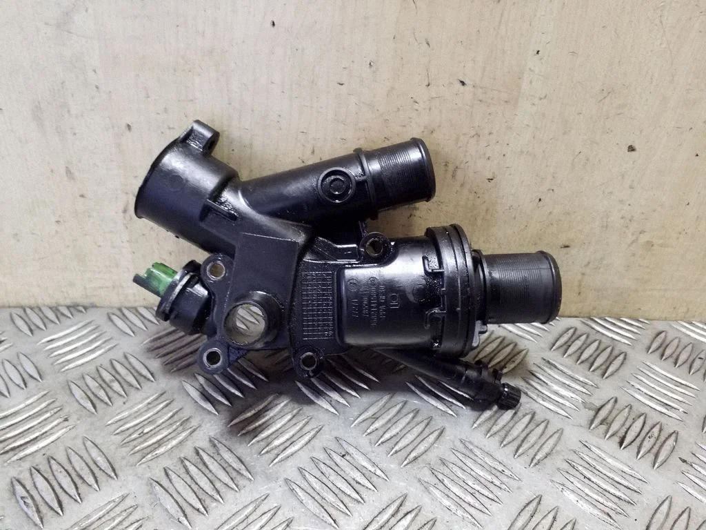Thermostat/thermostat housing 9682141580
