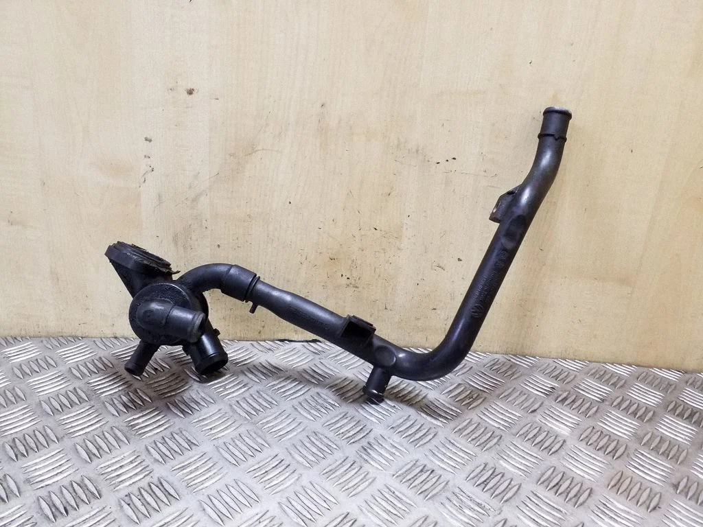 Thermostat/thermostat housing – Volkswagen Tiguan (2007-2016)