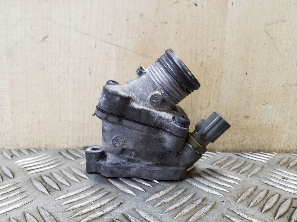 Thermostat/thermostat housing – Volvo S80 (2007-2013)