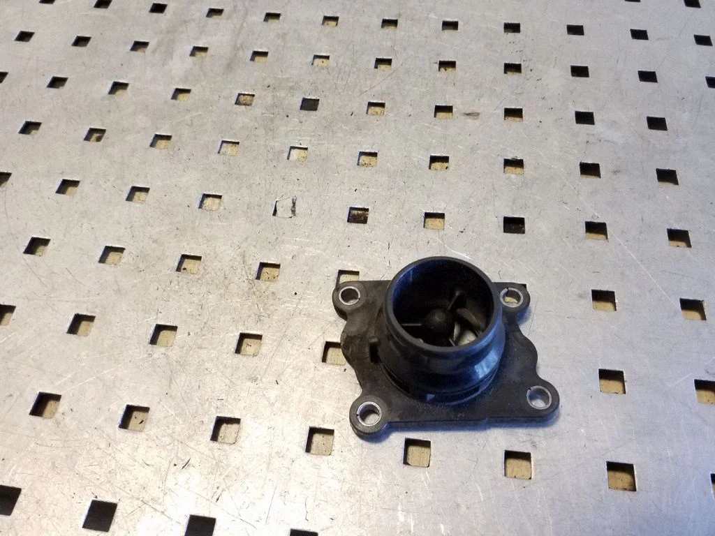 Thermostat/thermostat housing 104099720