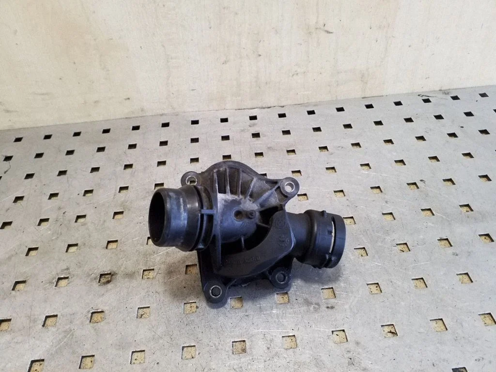 Thermostat/thermostat housing – BMW X5 E70 (2006-2013)