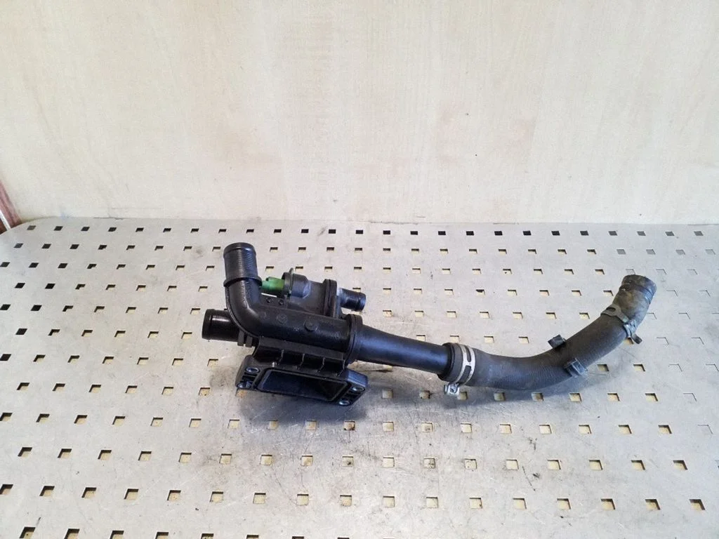Thermostat/thermostat housing 9670253780 – Ford Focus (2010-2017)