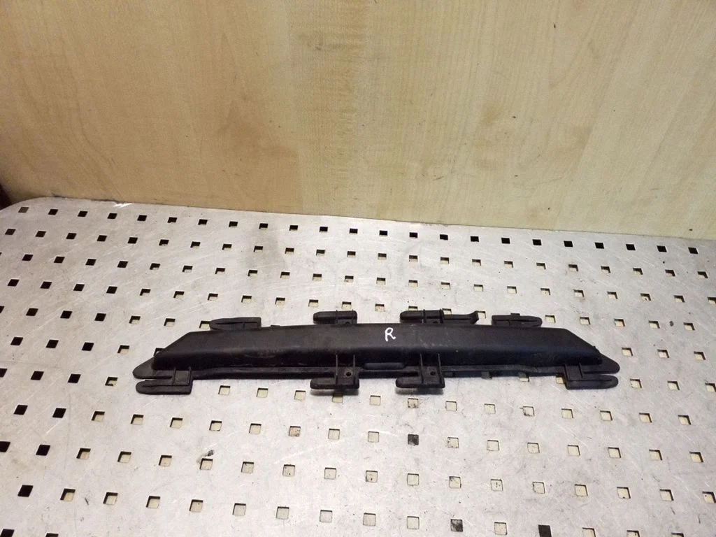 Cabin air micro filter cap 6935870