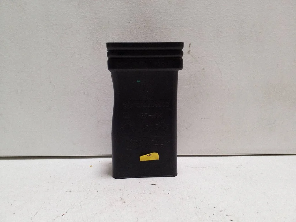 Cabin air duct channel 670001703 – Maserati Ghibli (2013-)