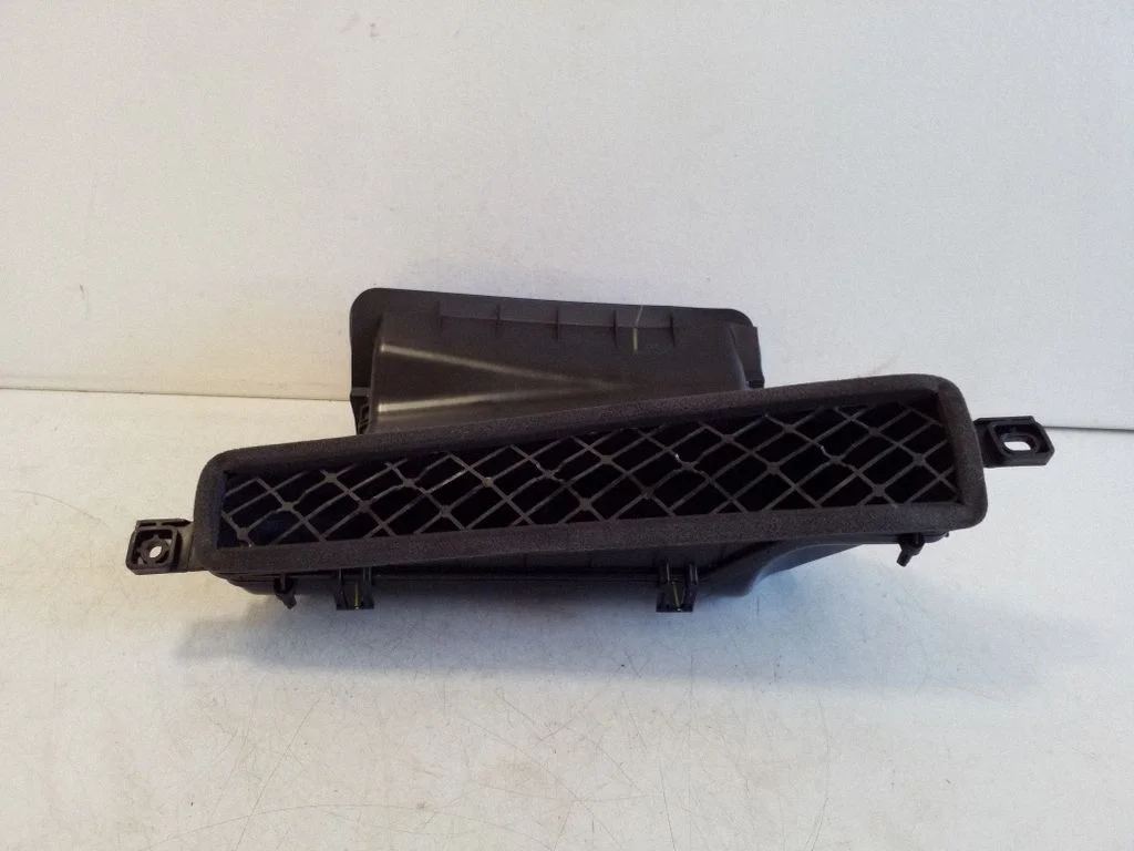 Cabin air duct channel