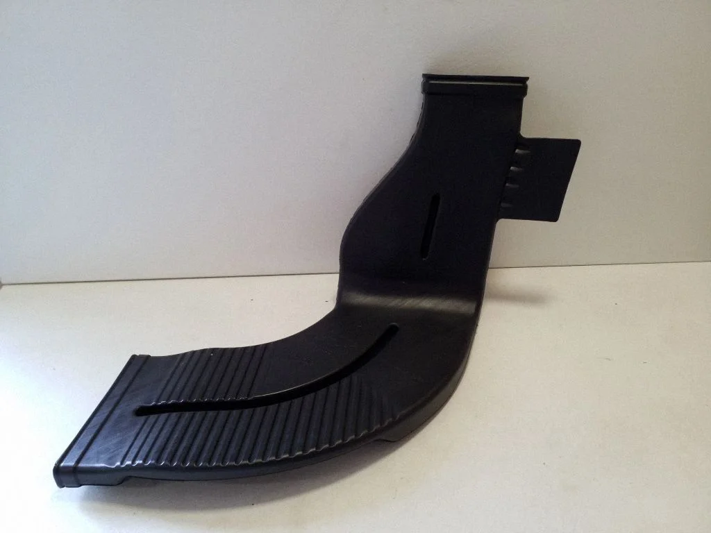 Cabin air duct channel A2068310200