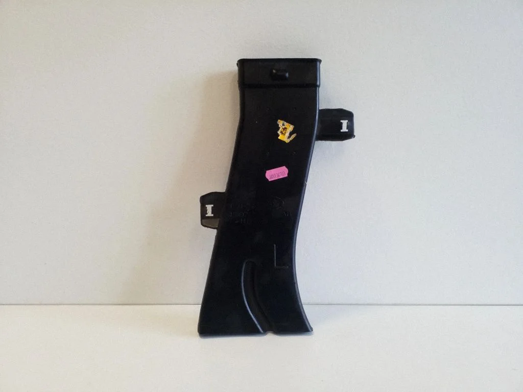 Cabin air duct channel – left