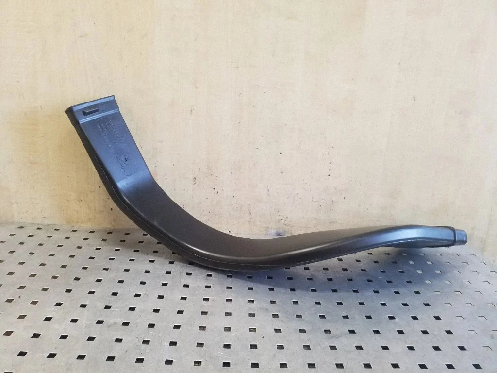 Cabin air duct channel 31369382