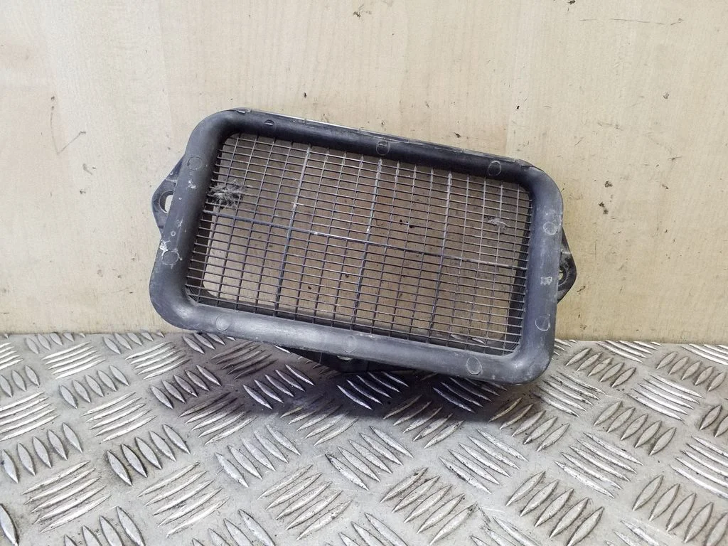 Cabin air duct channel 1K0815479B