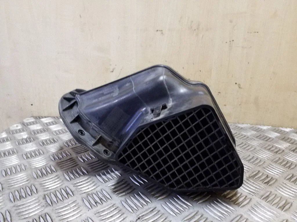Cabin air duct channel 7L0819049A