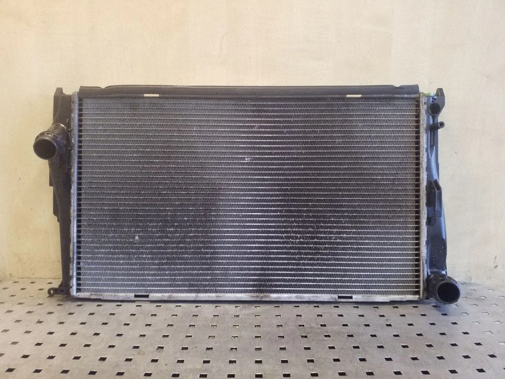 Jahutusvedeliku radiaator 17117788903