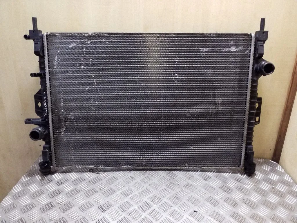 Dzesēšanas šķidruma radiators 6G918005DC