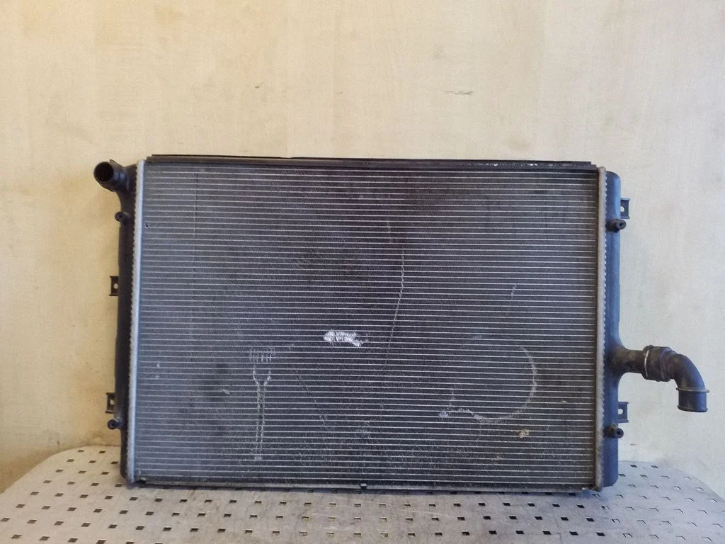 Dzesēšanas šķidruma radiators – Seat Leon (1P) (2005-2012)
