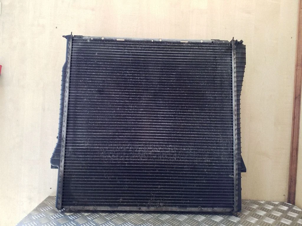 Jahutusvedeliku radiaator 17101439096