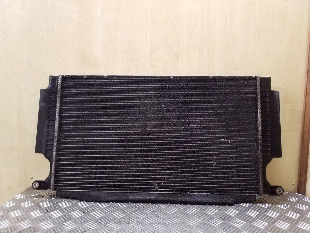 Coolant radiator 164000R061C