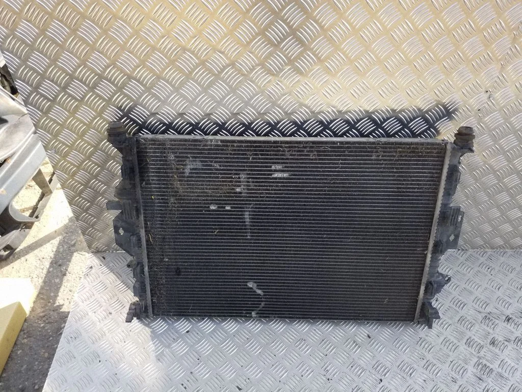Jahutusvedeliku radiaator 6G918005AB