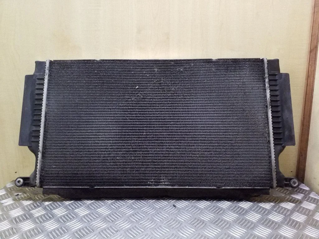 Coolant radiator M135676D