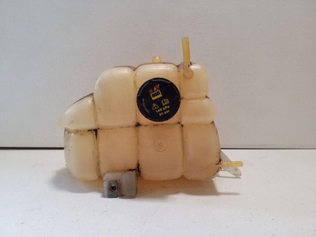 Coolant expansion tank/reservoir JB3G8K218AA
