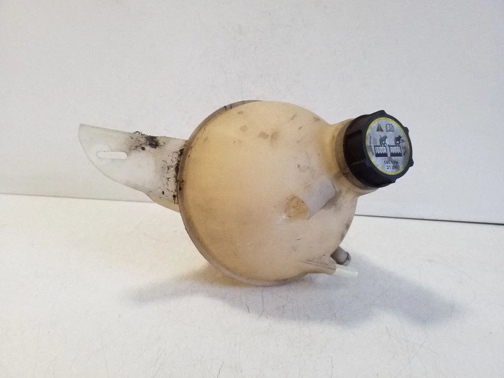 Coolant expansion tank/reservoir BK218K218AG