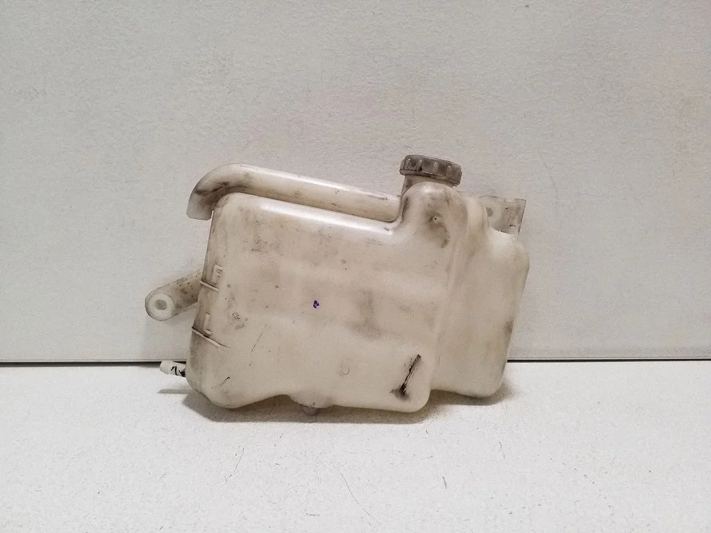 Coolant expansion tank/reservoir