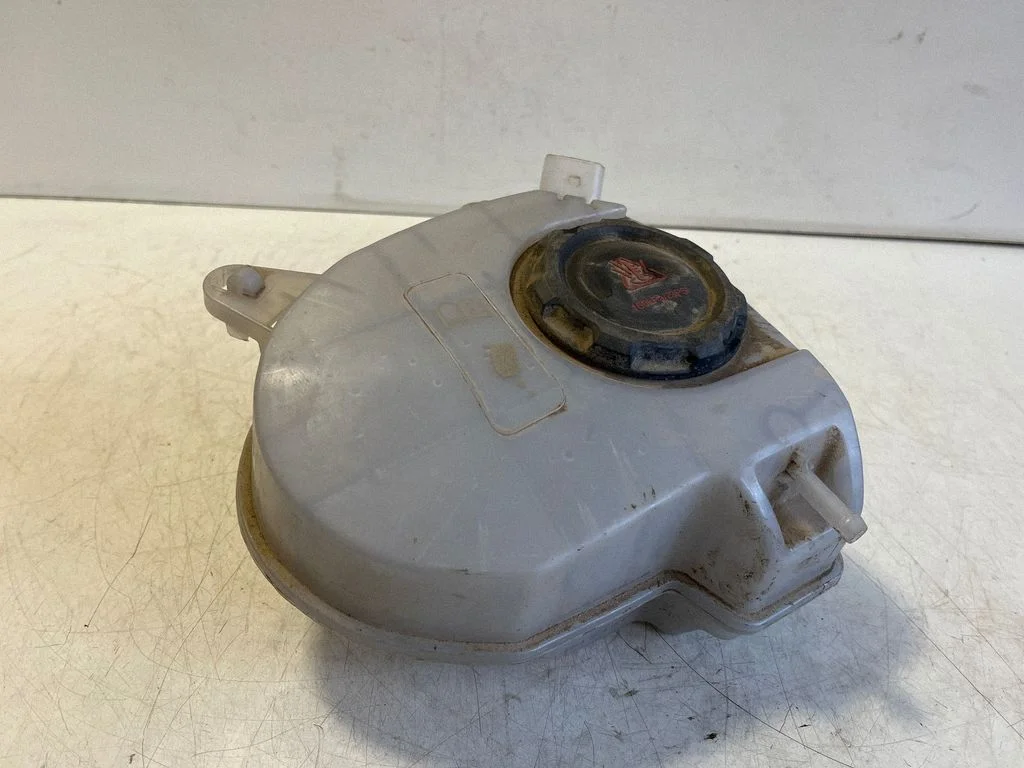 Coolant expansion tank/reservoir 5WA121407F