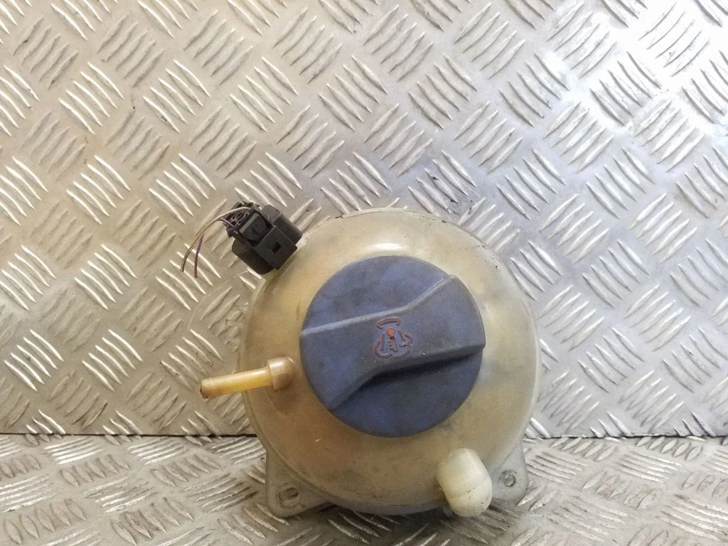 Dzesēšanas šķidruma izplešanās tvertne 1J0121403A