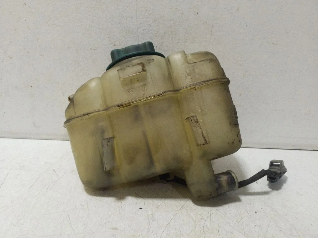 Coolant expansion tank/reservoir 8683455