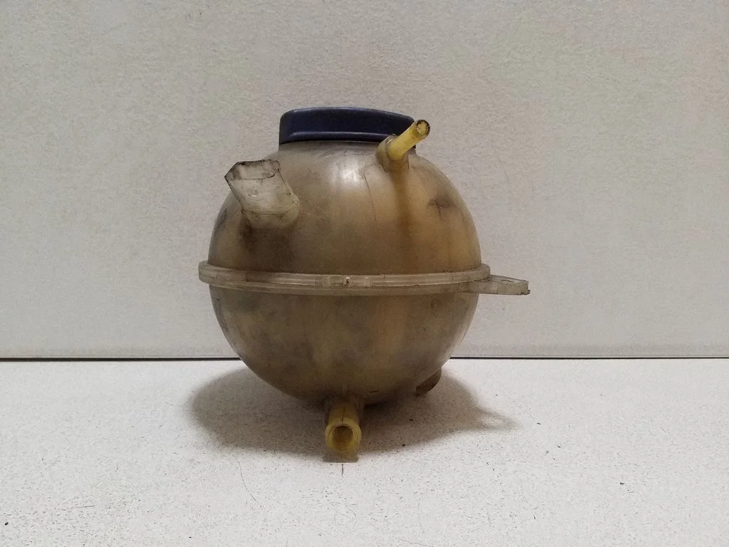 Coolant expansion tank/reservoir 1J0121403B