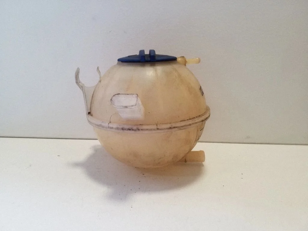 Coolant expansion tank/reservoir 1K0121407A