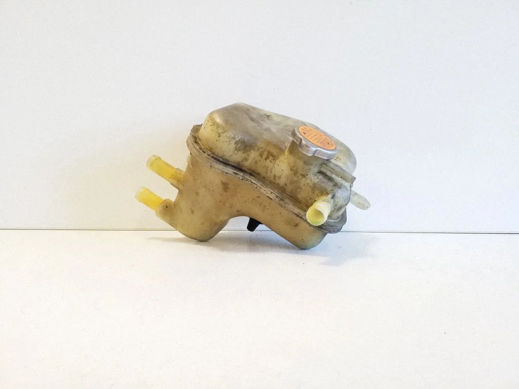 Coolant expansion tank/reservoir