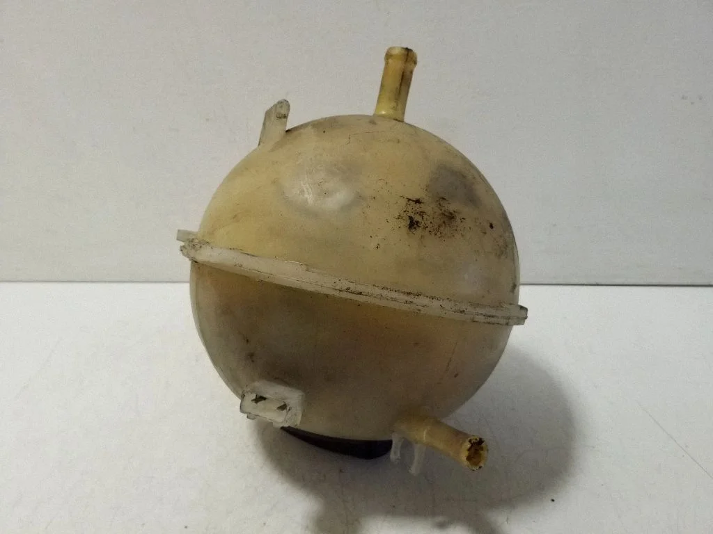 Coolant expansion tank/reservoir 701121407B