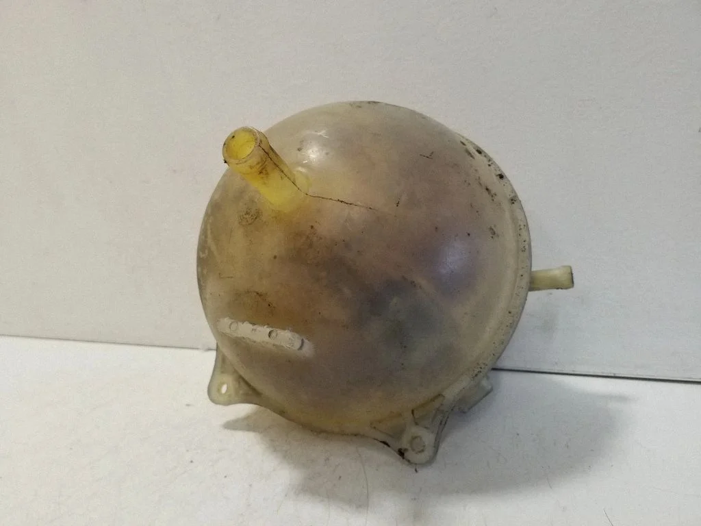 Coolant expansion tank/reservoir 701121407B