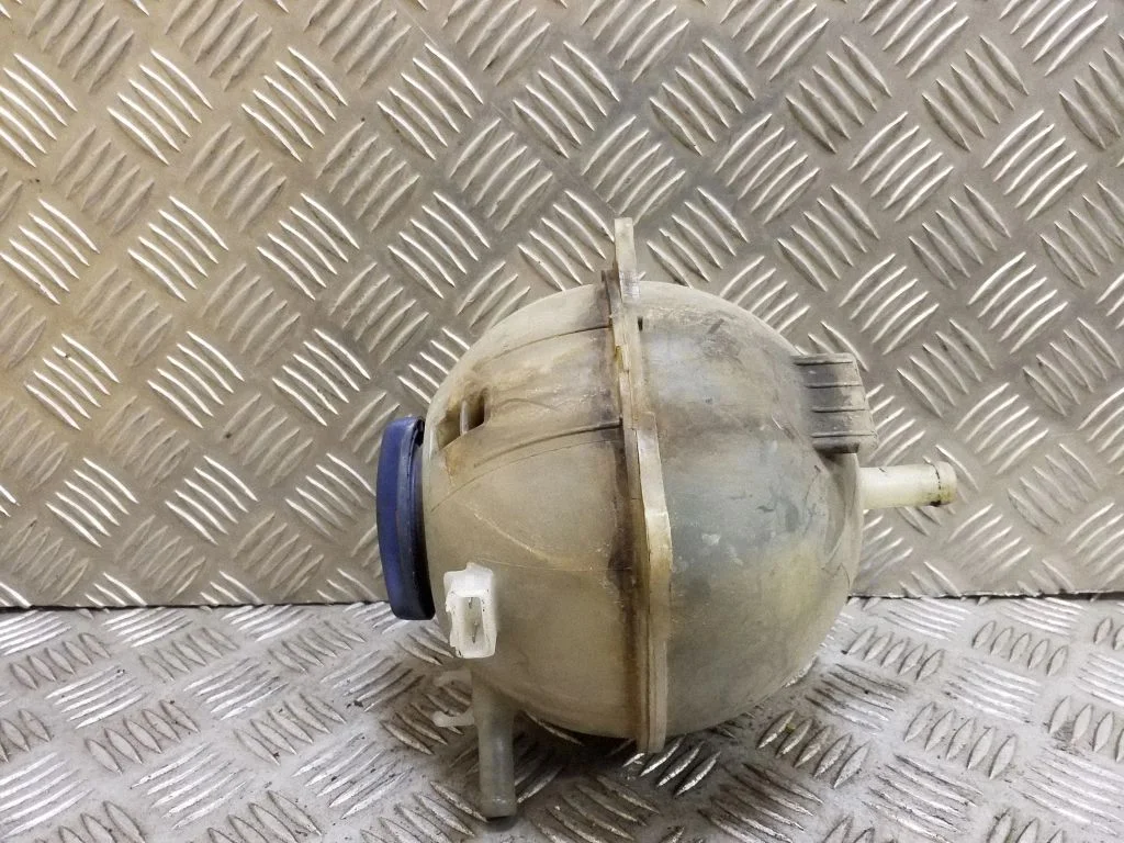 Jahutusvedeliku paisupaak 701121407B