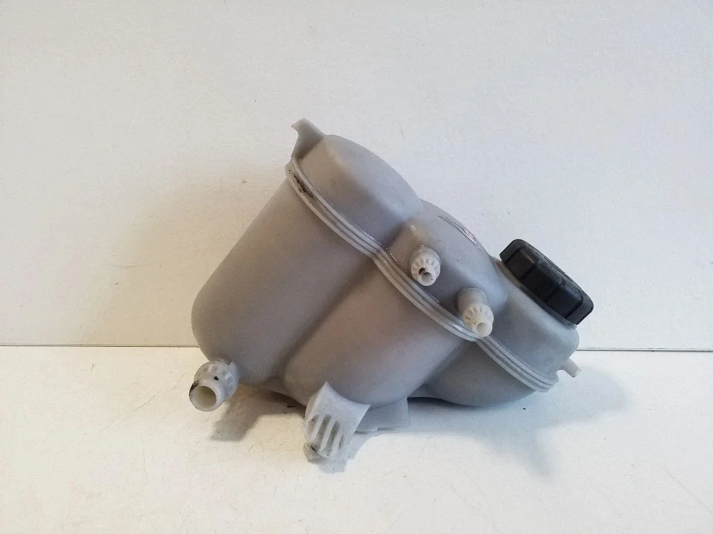 Coolant expansion tank/reservoir A2065000000