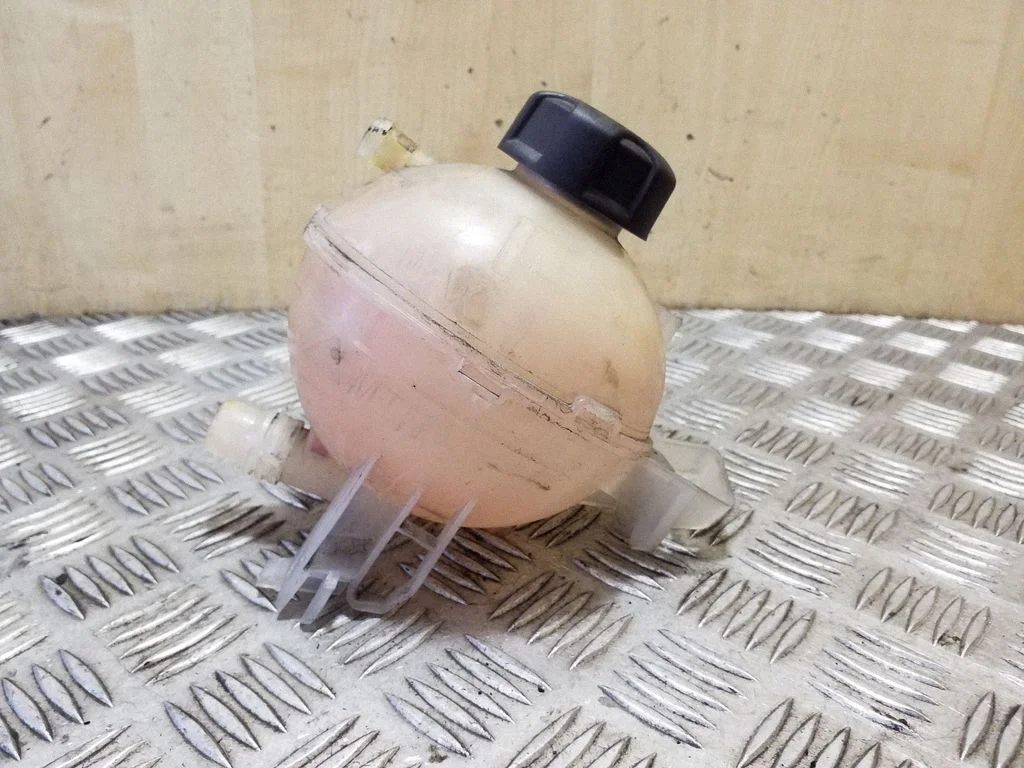 Coolant expansion tank/reservoir 9678514680 – Citroen C4 Grand Picasso (2013-2018)