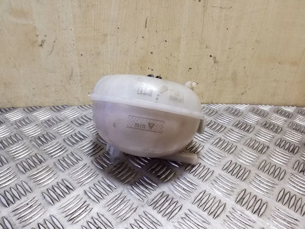 Coolant expansion tank/reservoir 5Q0121407G