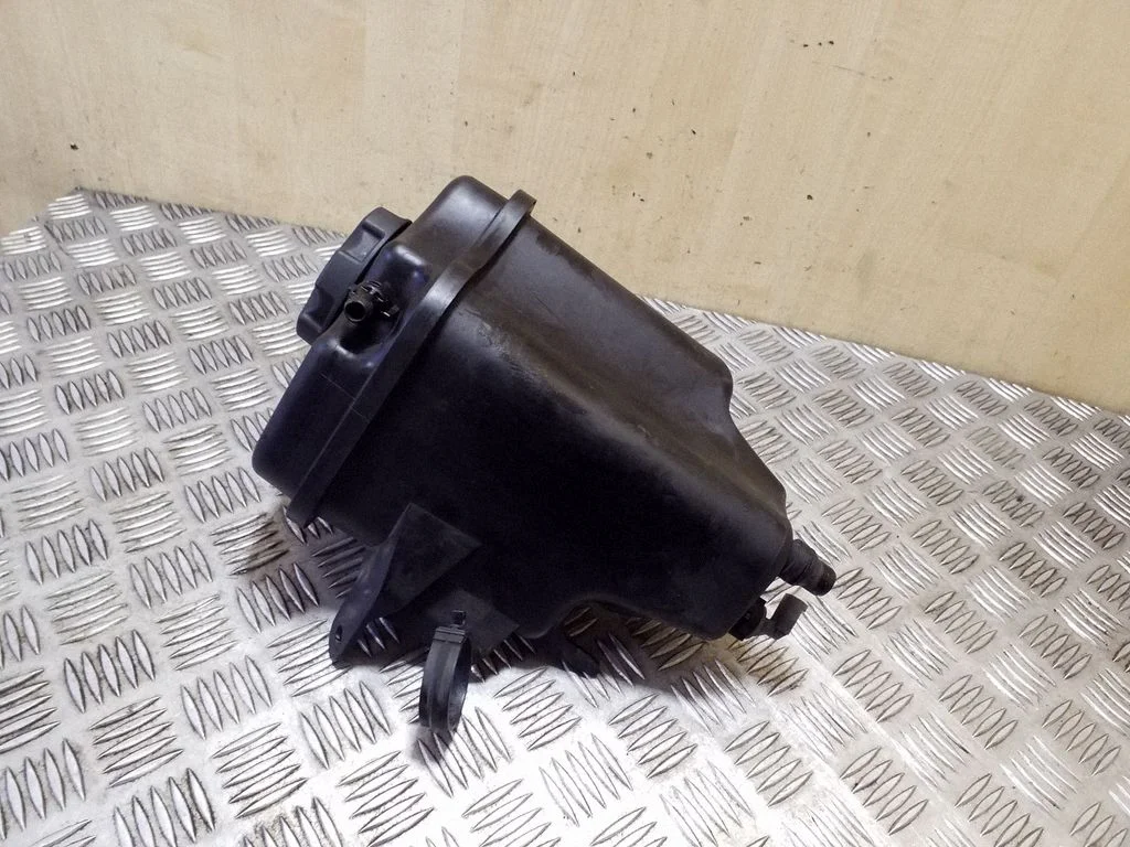 Coolant expansion tank/reservoir 13177552546
