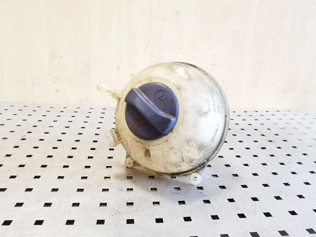 Coolant expansion tank/reservoir 701121407B