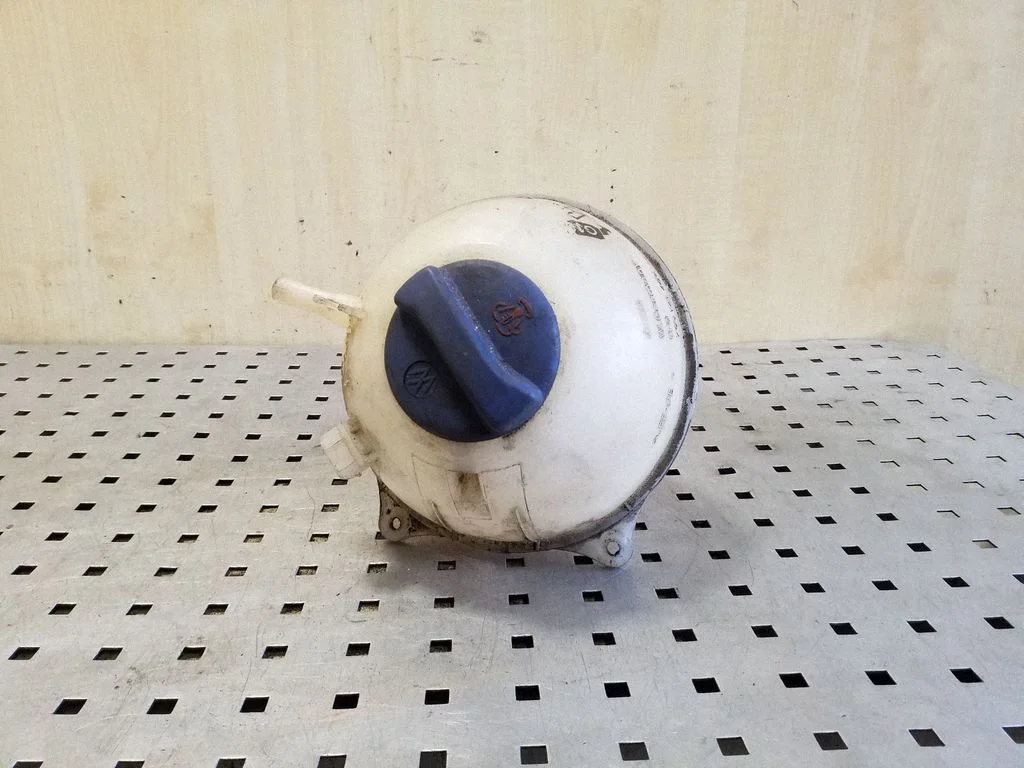 Coolant expansion tank/reservoir 701121407C