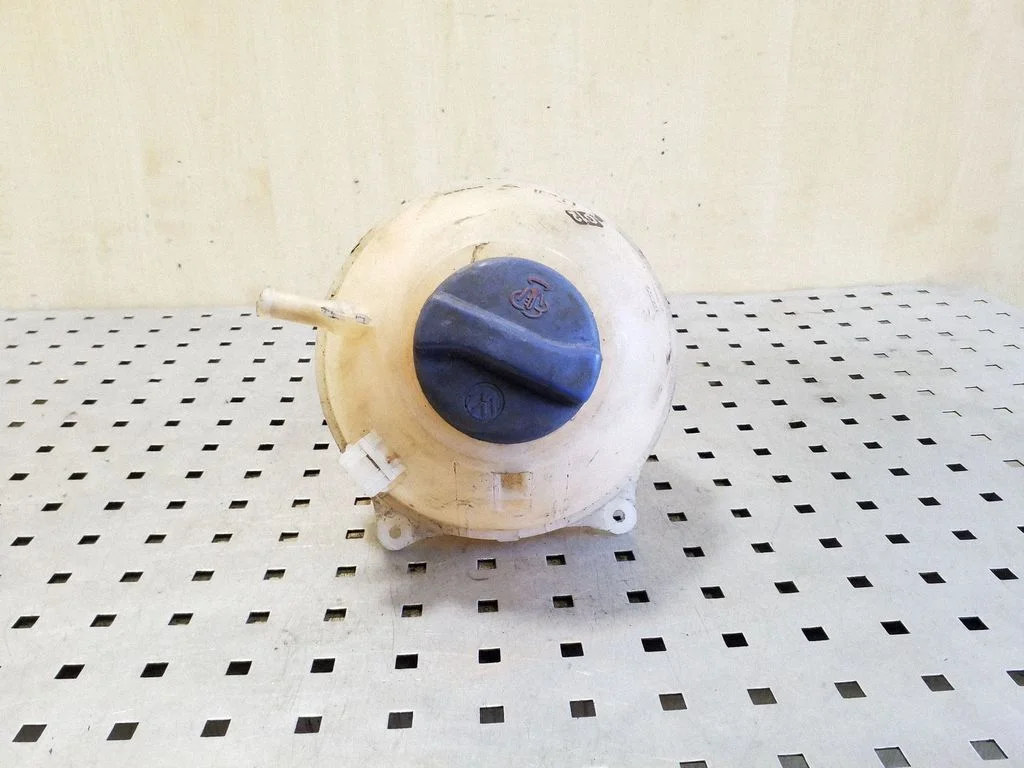Coolant expansion tank/reservoir 701121407C
